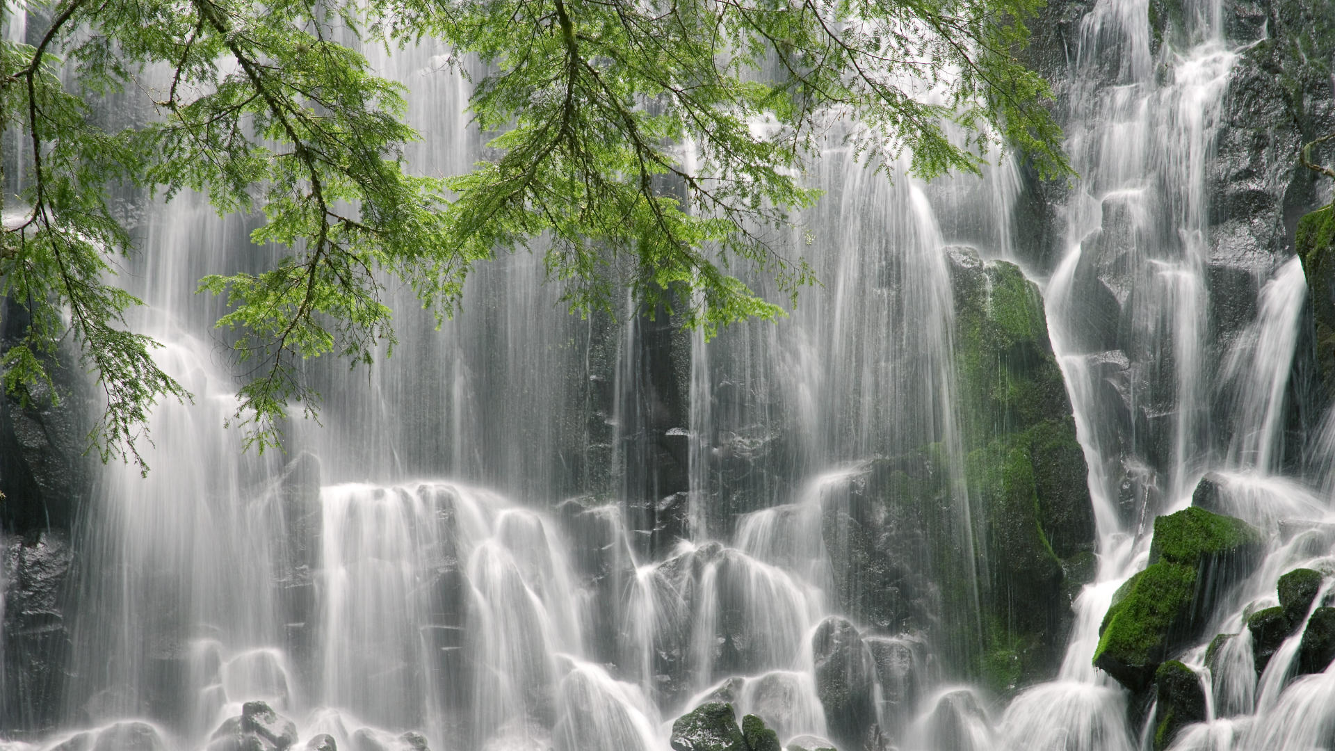 电竞与旅游产业的融合升级：主题体验，消费升级，电竞旅游发展前景